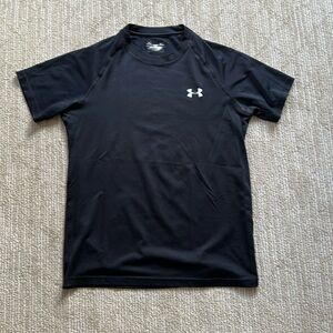 Under Armour Loose Fit Athletic Tee